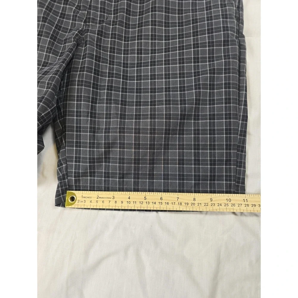 PGA Tour Shorts Mens 40 Gray Plaid Chino Golf Microfiber 11 Inseam Casual